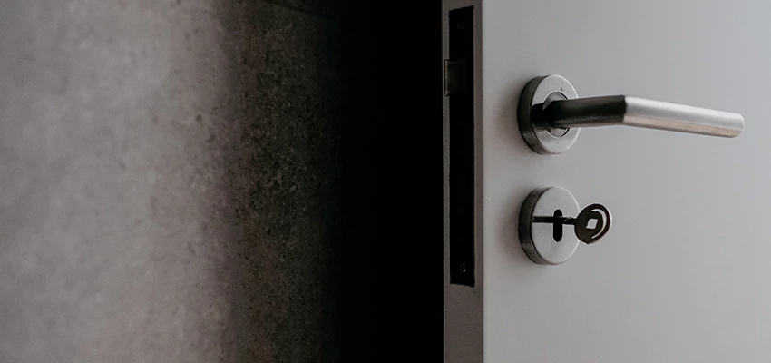 Front Door Handle Repair And Installation in Yuba City, CA